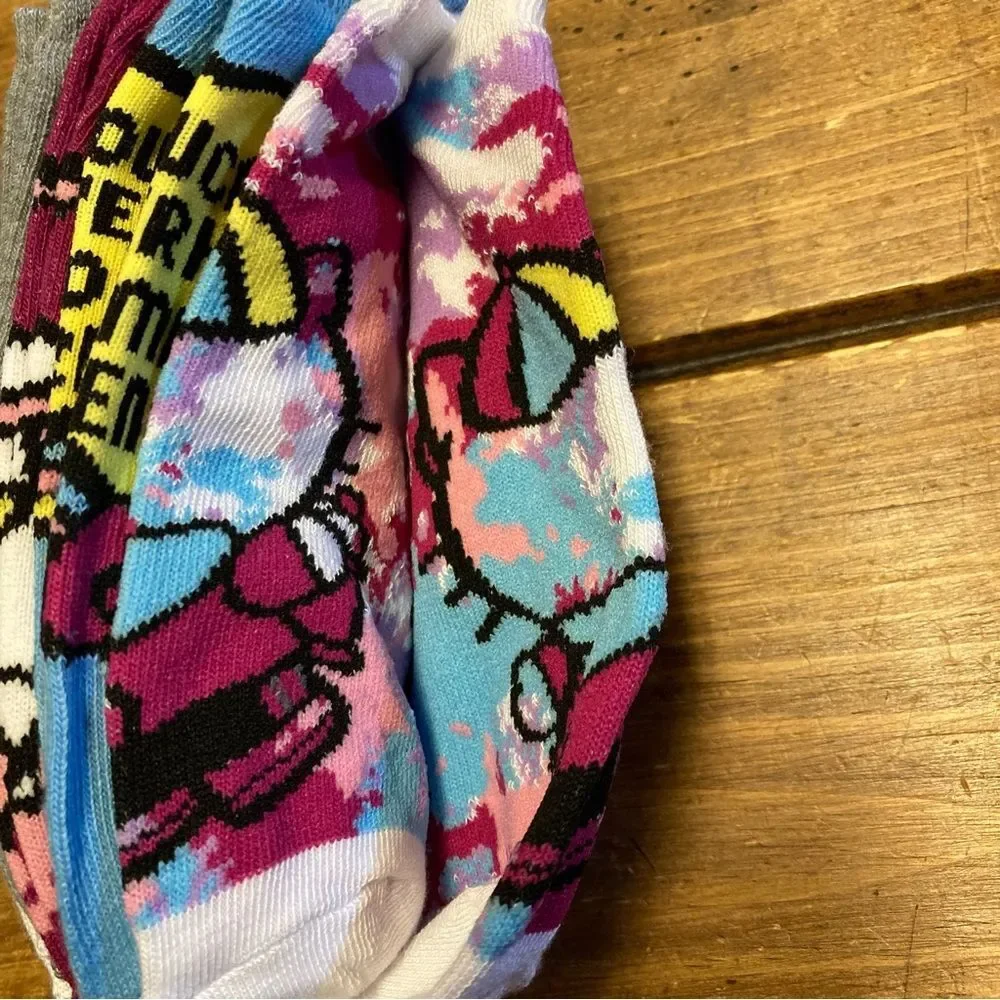 Hello Kitty 5 Pairs No Show Socks Retro Artsy Rainbow Kawaii NWT